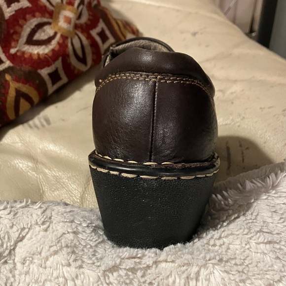 Eastland Women’s Amore Dark Brown Leather Slip-On Loafers - Picture 5 of 7